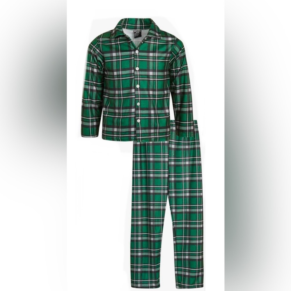 🟢⚫️Plaid Long Sleeved Boys PJs, size 12/14, EUC